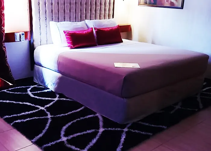 Dulcinea Hotel And Suites